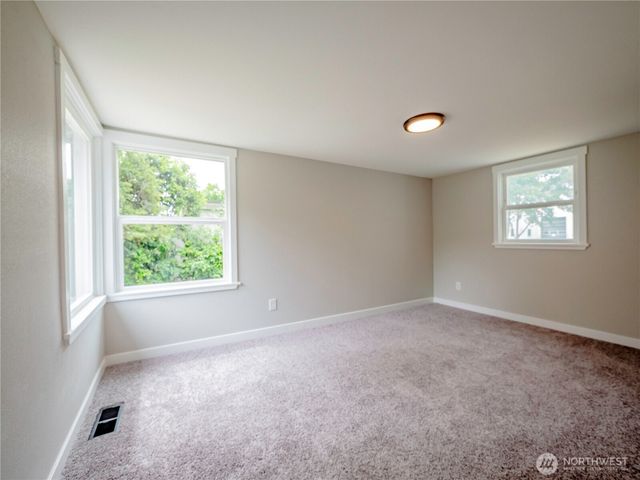 120 Phoenix Street NE, Olympia, WA 98506
