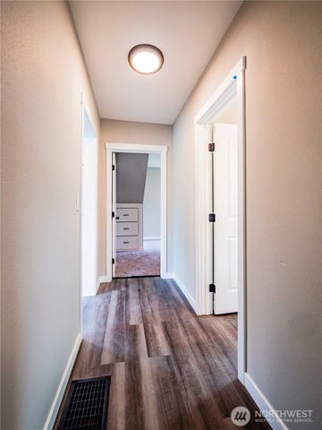 120 Phoenix Street NE, Olympia, WA 98506