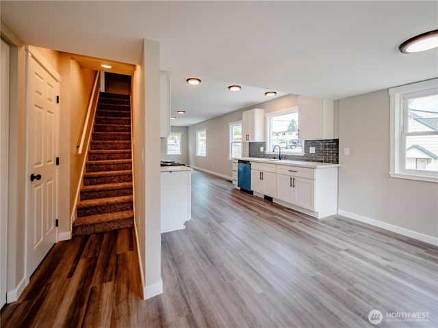 120 Phoenix Street NE, Olympia, WA 98506