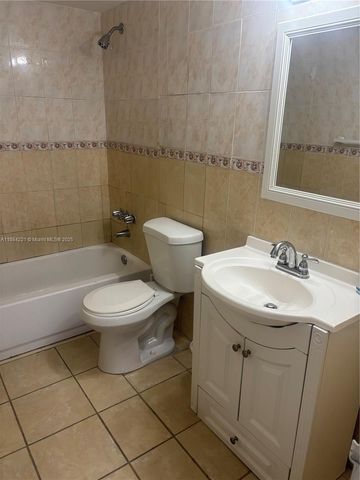 3660 NE 166th St 215, North Miami Beach, FL 33160