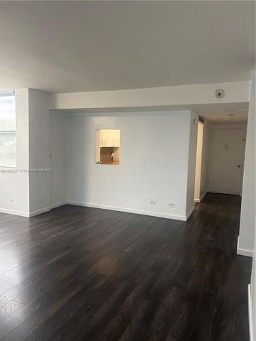 3660 NE 166th St 215, North Miami Beach, FL 33160