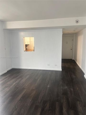 3660 NE 166th St 215, North Miami Beach, FL 33160