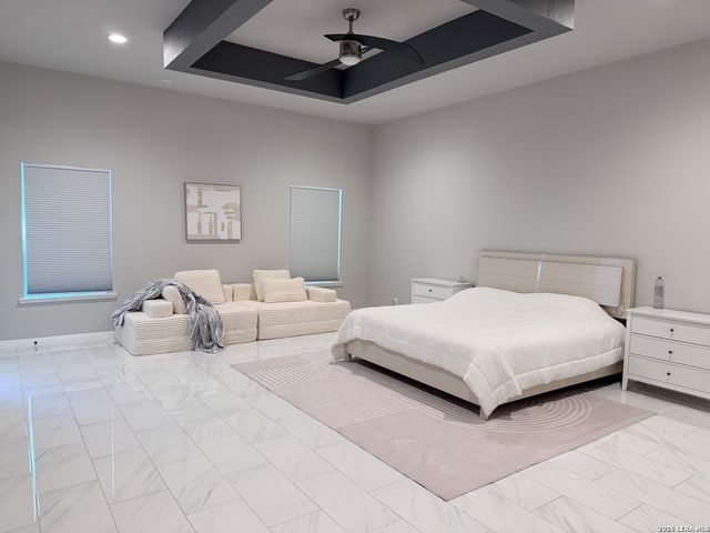 11 LISER GLN, San Antonio, TX 78257