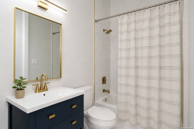 11 LISER GLN, San Antonio, TX 78257