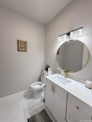 11 LISER GLN, San Antonio, TX 78257