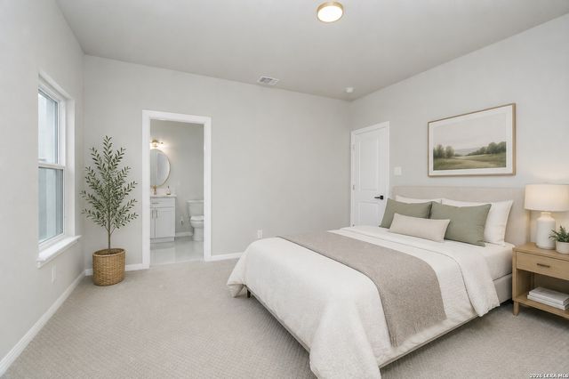 11 LISER GLN, San Antonio, TX 78257