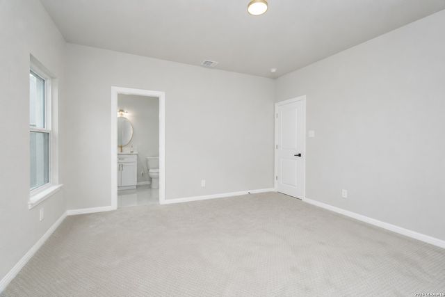 11 LISER GLN, San Antonio, TX 78257