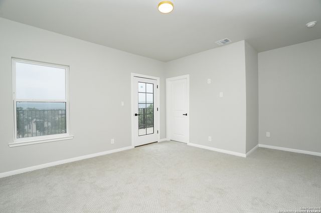 11 LISER GLN, San Antonio, TX 78257