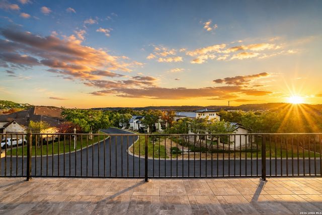 11 LISER GLN, San Antonio, TX 78257
