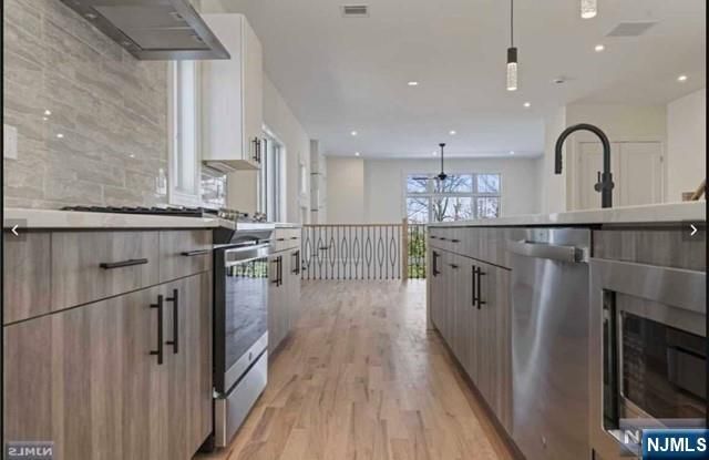 520B 6th Street 2, Palisades Park, NJ 07650