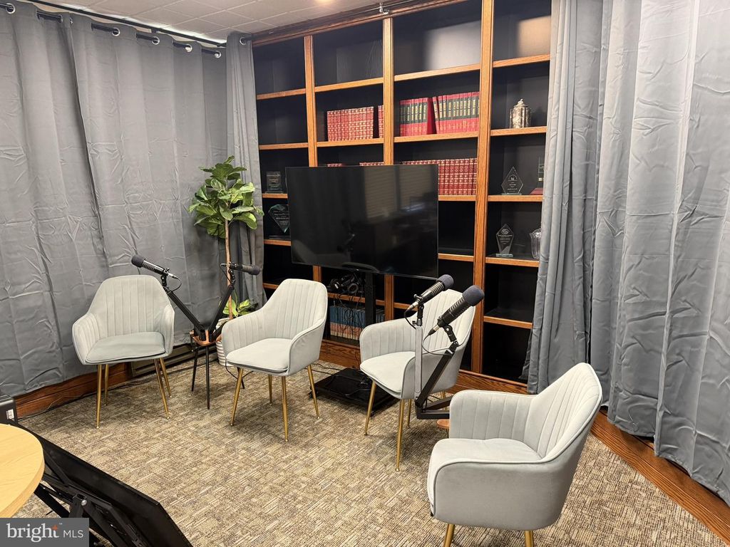1099 WHITE HORSE RD #3RD FLOOR, VOORHEES, NJ 08043 — photo 2