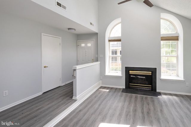 3603-A SAXONY DR, Mount Laurel, NJ 08054
