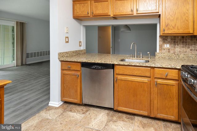 3603-A SAXONY DR, Mount Laurel, NJ 08054