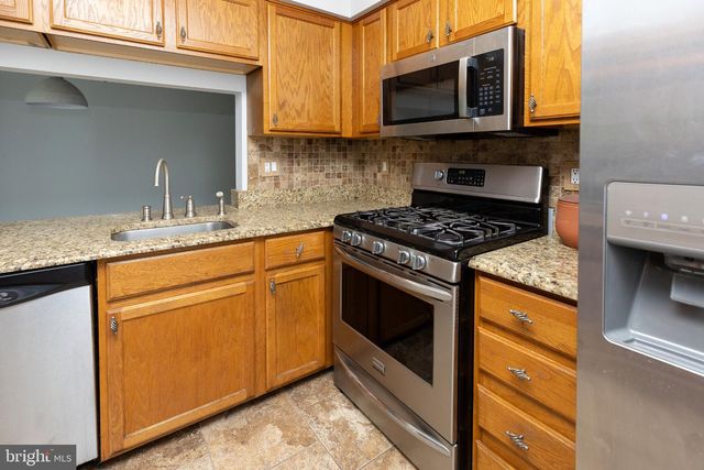 3603-A SAXONY DR, Mount Laurel, NJ 08054