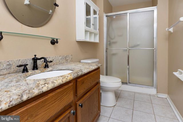 3603-A SAXONY DR, Mount Laurel, NJ 08054