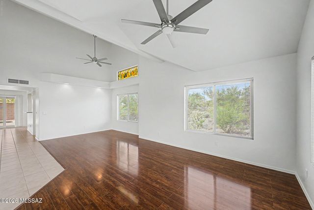 1310 E Volans Place, Oro Valley, AZ 85737