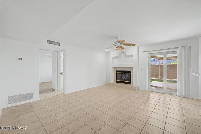 1310 E Volans Place, Oro Valley, AZ 85737