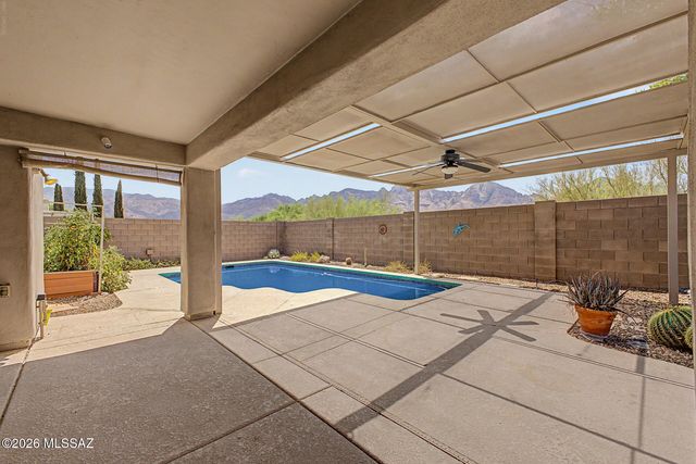 1310 E Volans Place, Oro Valley, AZ 85737