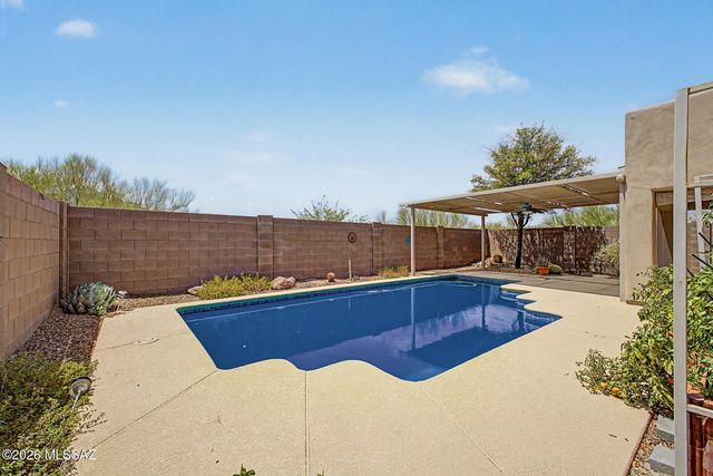 1310 E Volans Place, Oro Valley, AZ 85737