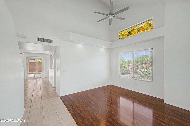 1310 E Volans Place, Oro Valley, AZ 85737