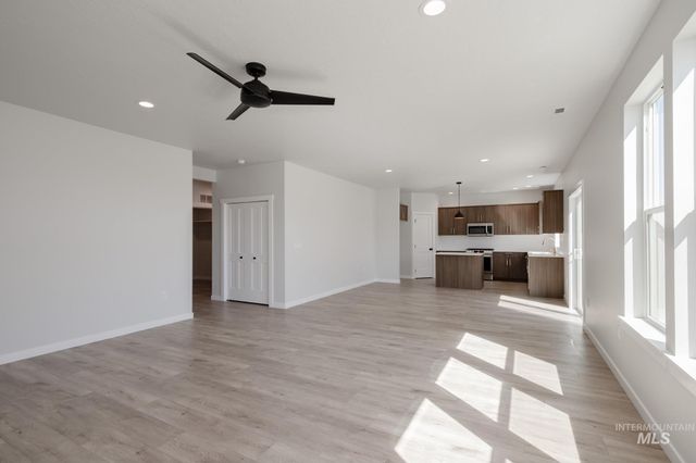 2231 S Border Way, Meridian, ID 83642