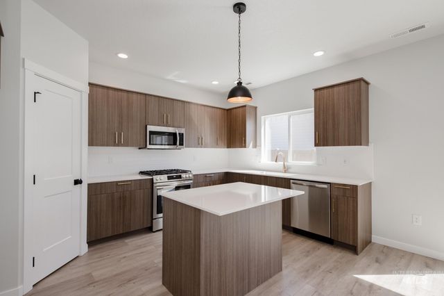 2231 S Border Way, Meridian, ID 83642