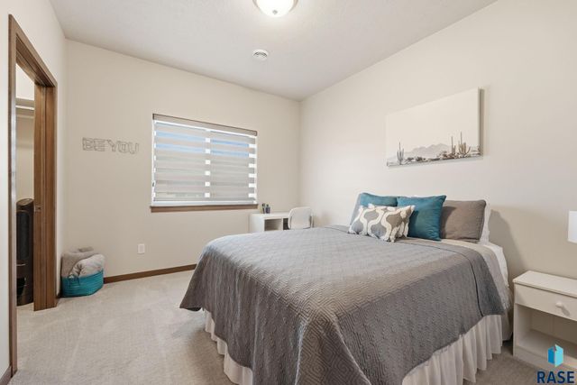 3500 E Siasconset Pl Place, Sioux Falls, SD 57108