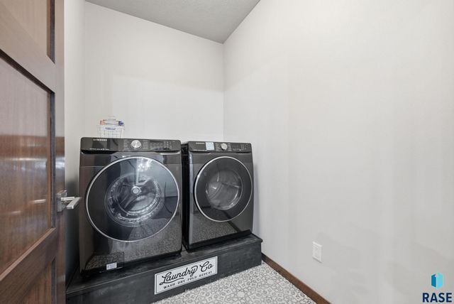 3500 E Siasconset Pl Place, Sioux Falls, SD 57108