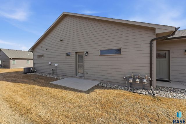 3500 E Siasconset Pl Place, Sioux Falls, SD 57108