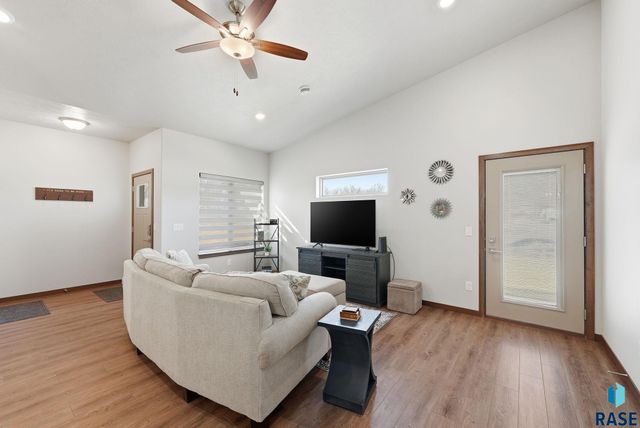 3500 E Siasconset Pl Place, Sioux Falls, SD 57108