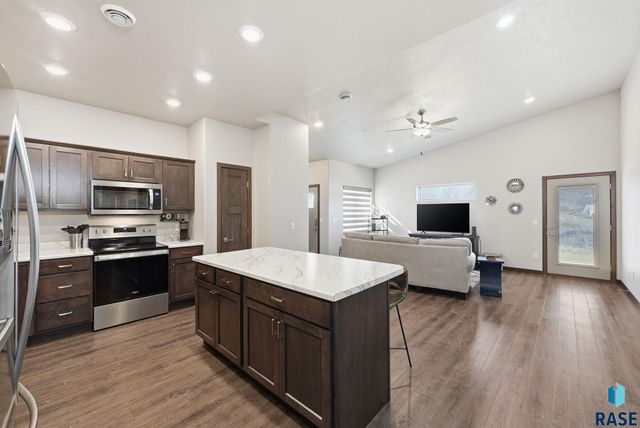 3500 E Siasconset Pl Place, Sioux Falls, SD 57108