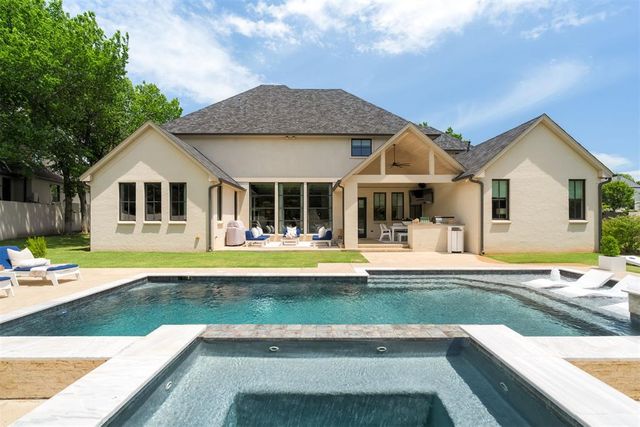 2620 Berry Farm Road, Norman, OK 73072
