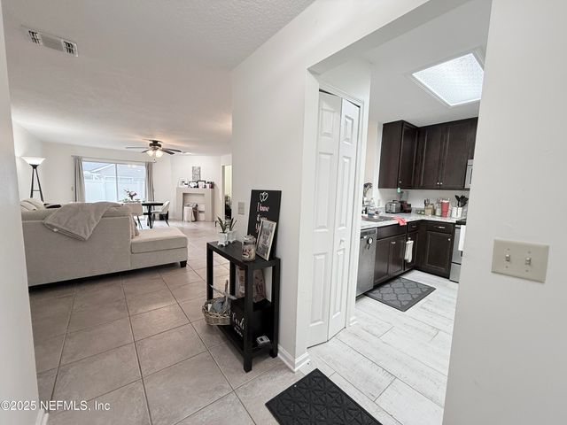 7634 RAIN FOREST Drive W, Jacksonville, FL 32277