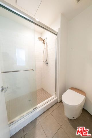 13107 W Lumina Way, Van Nuys (los Angeles), CA 91401