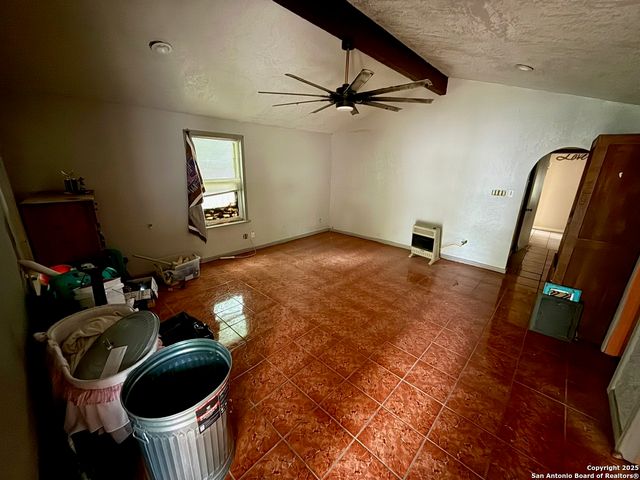 215 W Academy, San Antonio, TX 78226