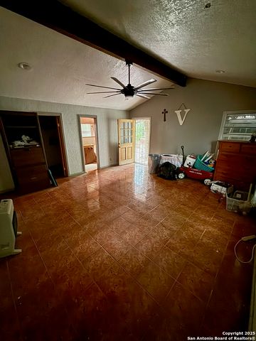 215 W Academy, San Antonio, TX 78226