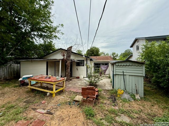 215 W Academy, San Antonio, TX 78226