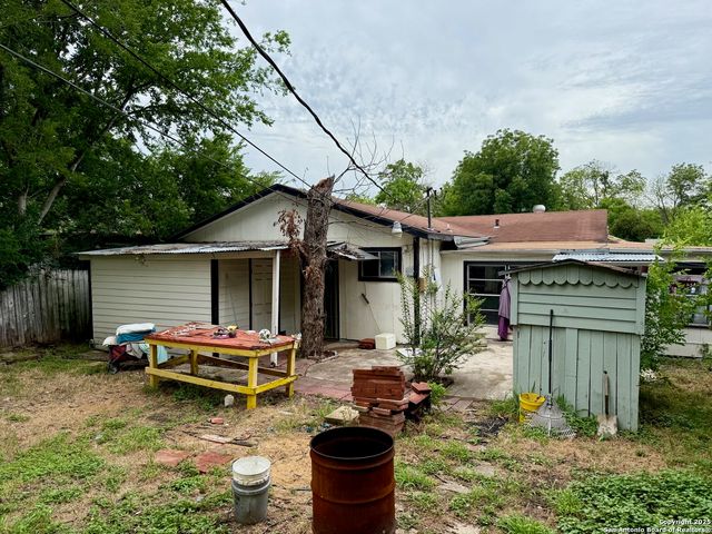 215 W Academy, San Antonio, TX 78226