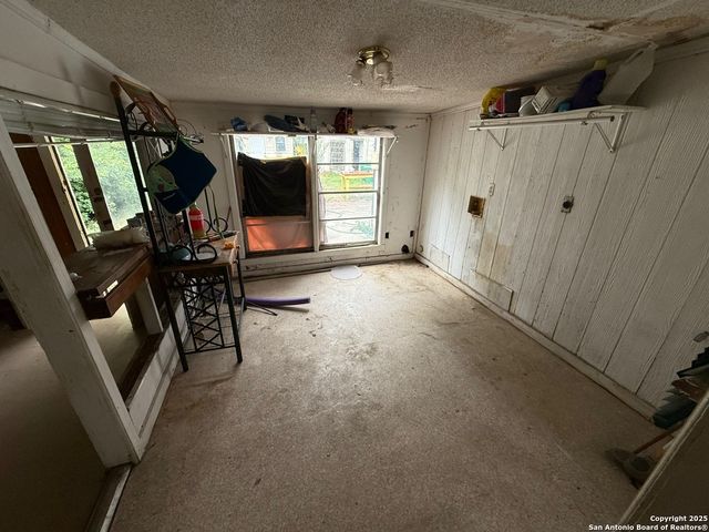 215 W Academy, San Antonio, TX 78226