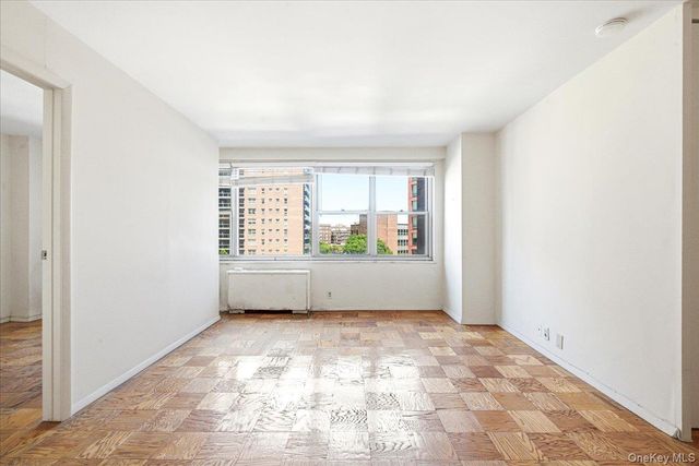 70-25 Yellowstone Boulevard 5A, Forest Hills, NY 11375