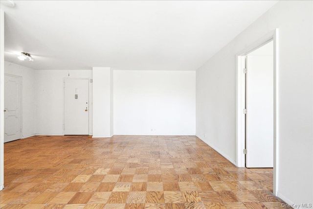 70-25 Yellowstone Boulevard 5A, Forest Hills, NY 11375