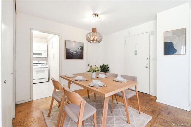 70-25 Yellowstone Boulevard 5A, Forest Hills, NY 11375