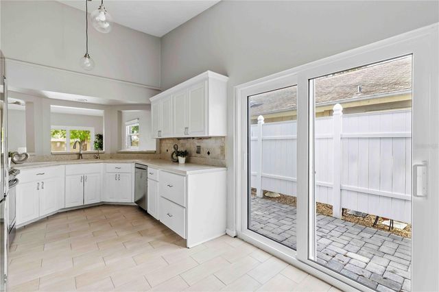 7795 PINE TRACE, Sarasota, FL 34243