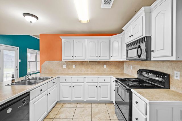 21 Chantileer, Ward, AR 72176