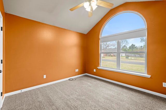 21 Chantileer, Ward, AR 72176