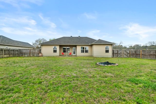 21 Chantileer, Ward, AR 72176