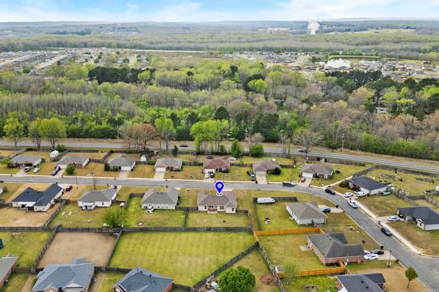 21 Chantileer, Ward, AR 72176