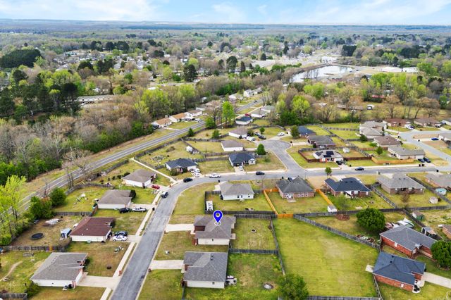 21 Chantileer, Ward, AR 72176