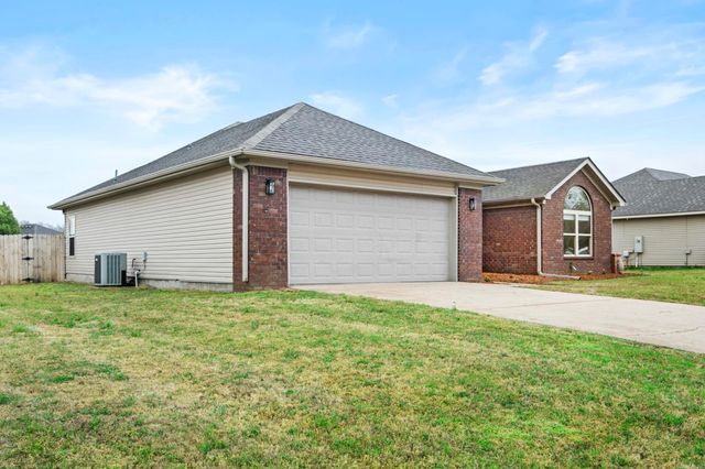 21 Chantileer, Ward, AR 72176