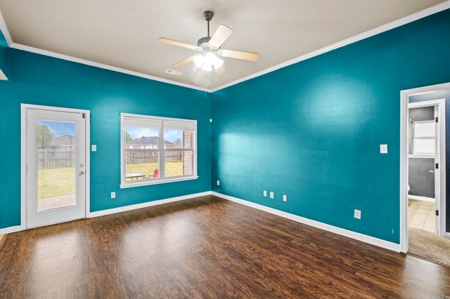 21 Chantileer, Ward, AR 72176